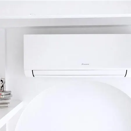 Apartamento Tiny Cinema Loft - Milan's Smallest *