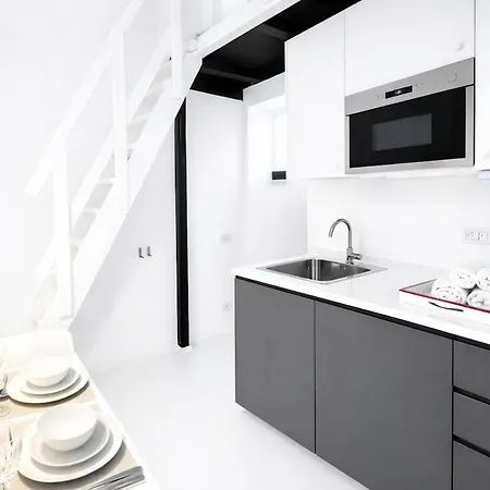 Tiny Cinema Loft - Milan's Smallest Appartamento *