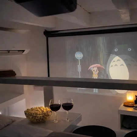 Apartment Tiny Cinema Loft - Milan's Smallest Milan